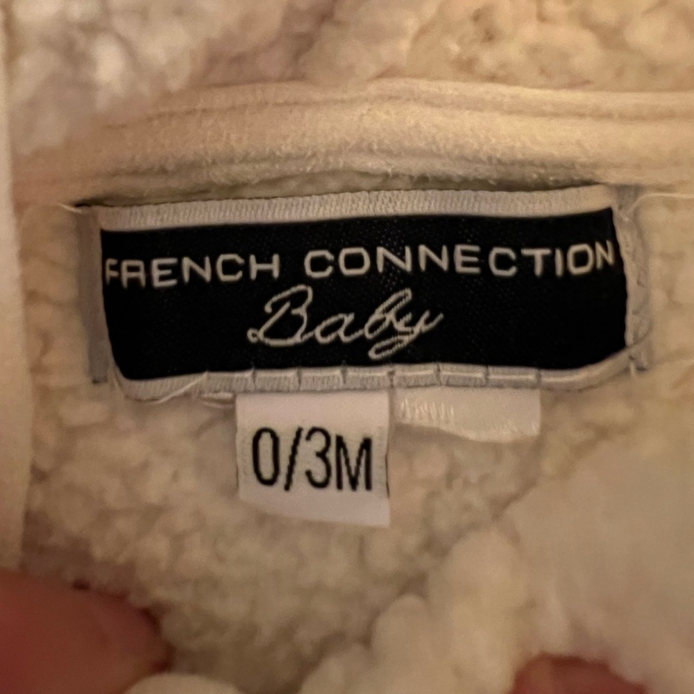 ‼️NWOT: French Connection Baby Matching Set - 0-3M - Picture 5 of 6